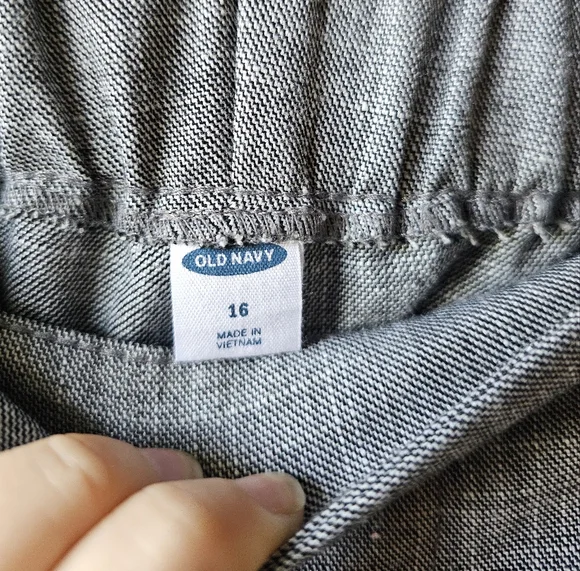 Old Navy Charcoal Pants - Picture 3 of 3